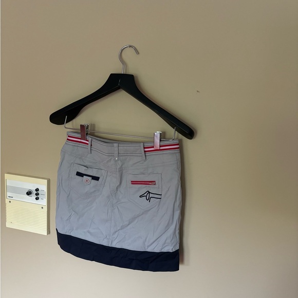 Vintage 00’s army-like/bratz doll skirt. - Picture 2 of 3